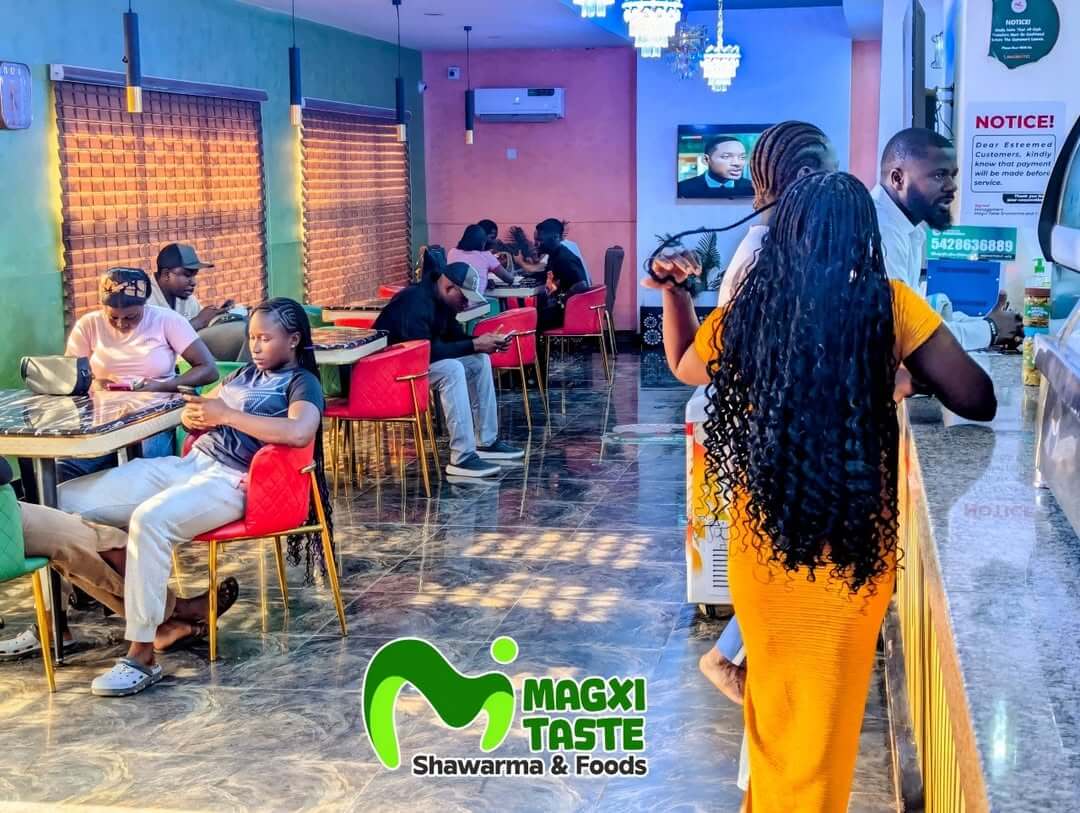Dine in at Magxi Taste